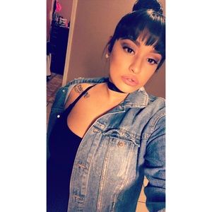 Meet your Posher, Ylliana