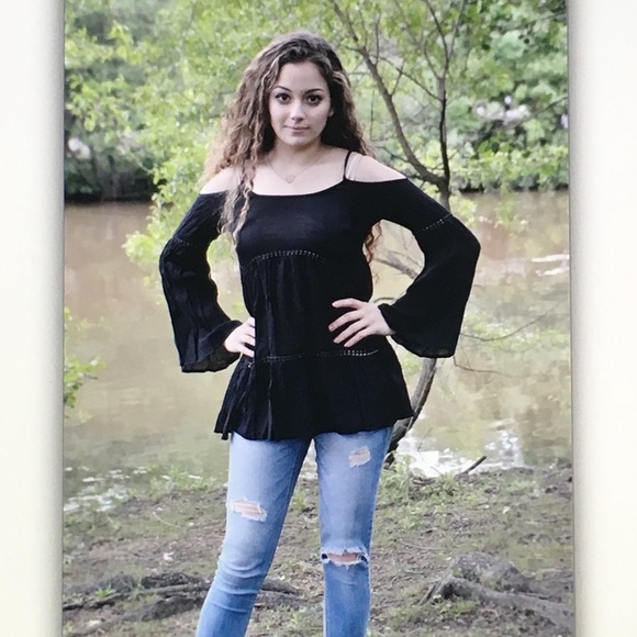 🍪Black bell🍪sleeve off shoulder blouse
