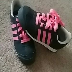 Black & Pink size 13 Adidas shoes