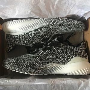 Adidas alpha bounce brand new ds
