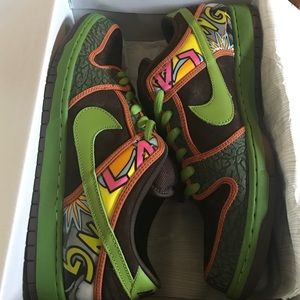 Nike sb dunk low de la soul QS size 12