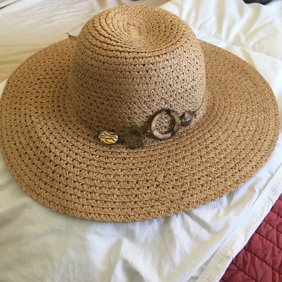 Wide brimmed sun hat