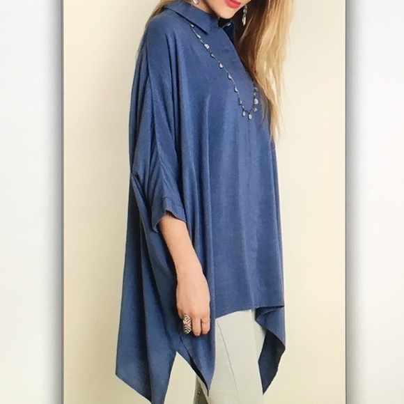 🐬Blue 3/4🐬sleeve button dolphin blouse - Picture 2 of 3