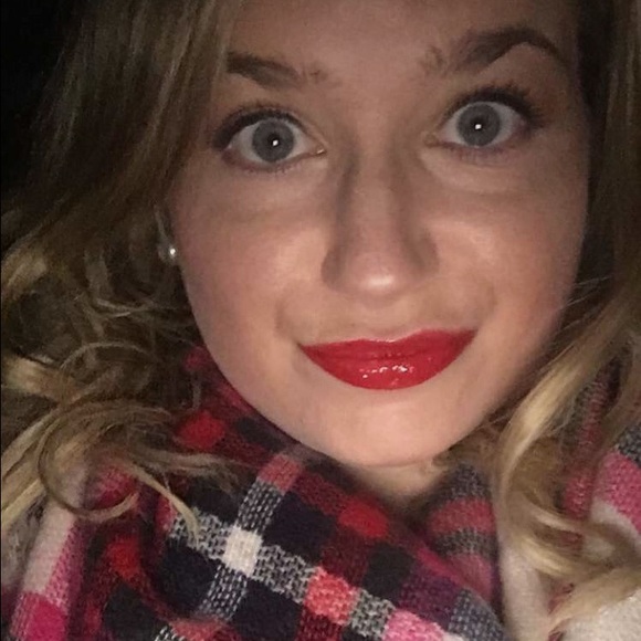 Meet your Posher, Kelly - Picture 1 of 1