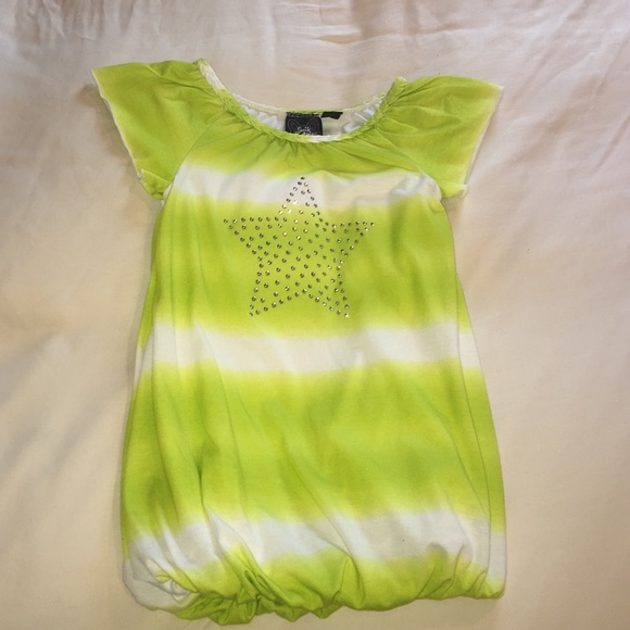 Short sleeve shirt with yellow and white stripes