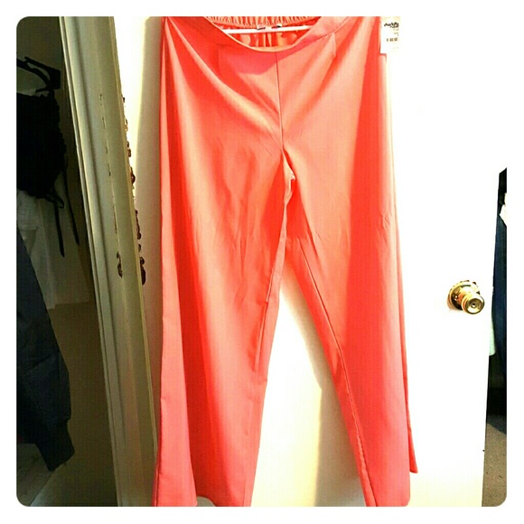 Wide leg pants coral color