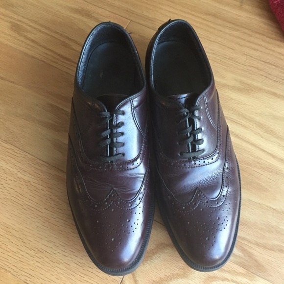 Great condition men's red wing dress shoes