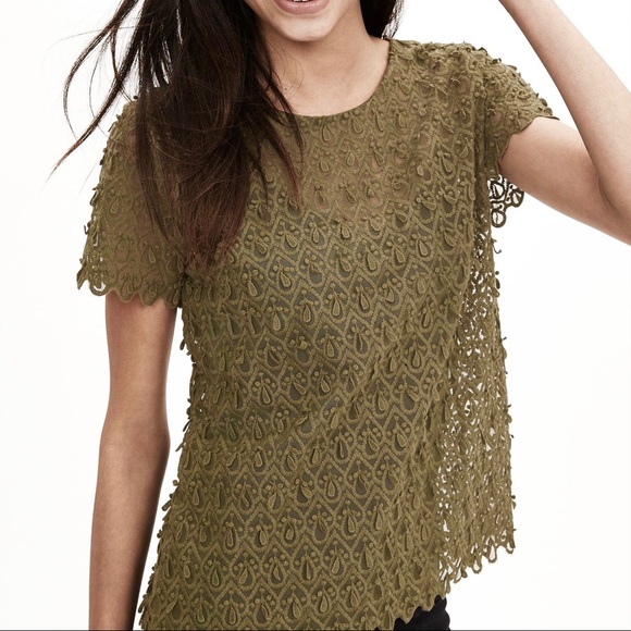 Free Ship ⚜️ NWT Banana Republic Lace Teardrop Top