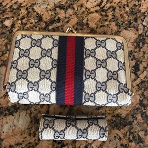 Gucci canvas gg clutch purse