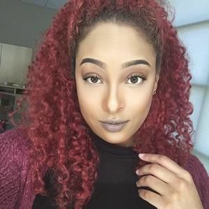 Meet your Posher, Adriana