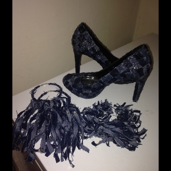Shoes with earrings and bracelet