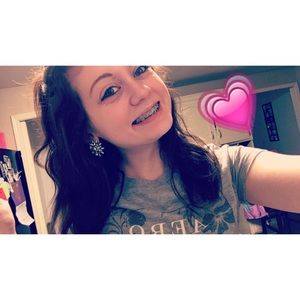 Meet your Posher, Alexus