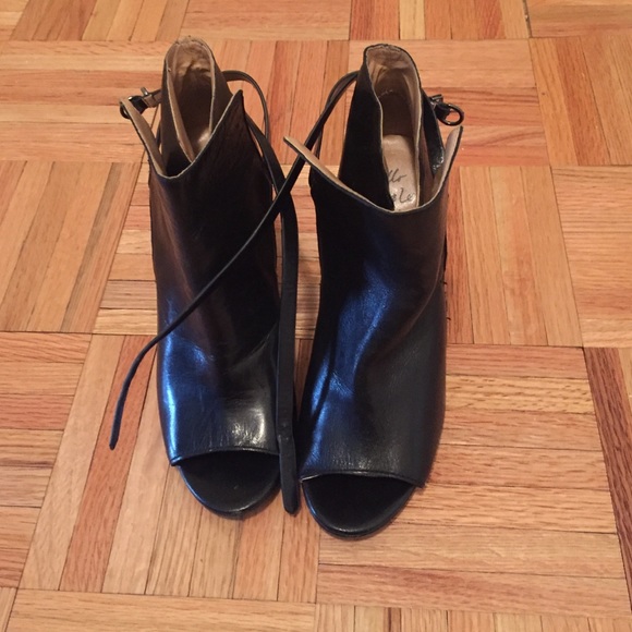 Banana republic shoes