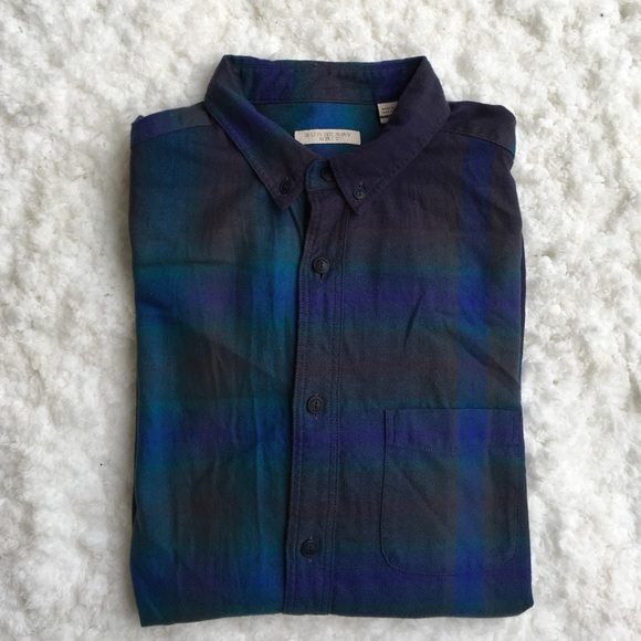 Authentic Burberry long sleeve dress shirt size M.