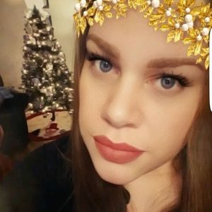 Meet your Posher, Noemi