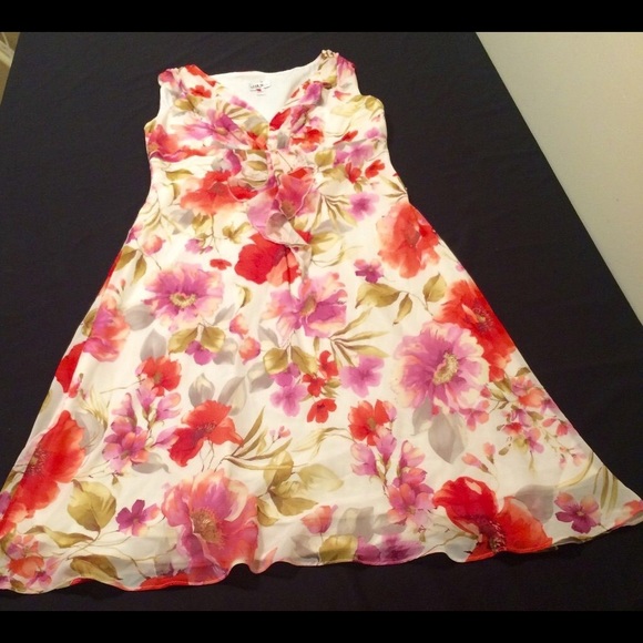 Girls J.B.S. LTD Size 10 Floral Printed Dress.