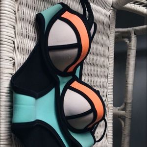 AUTHENTIC Poppy (summer sorbet) Triangl 👙