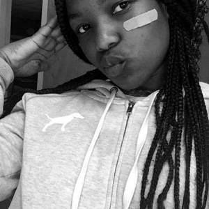 Meet your Posher, Anaya