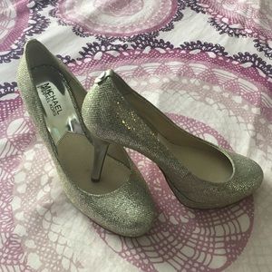 Michael Kors pumps size 8 1/2