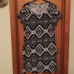 Fitted, print, knee length dress