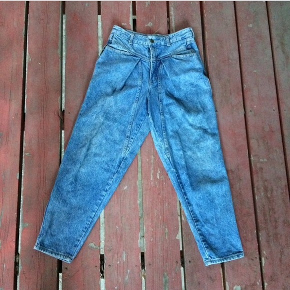 Vintage Guess Jeans - Picture 2 of 4