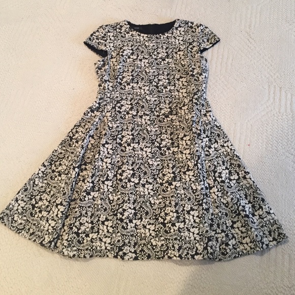 Alfani grey with white flowers dress - Picture 1 of 1