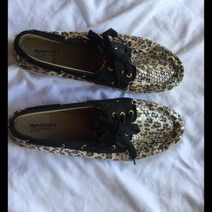 Arizona sequin tie flats. Animal print style.