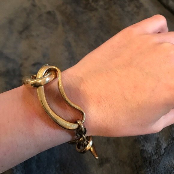 Gold Large Link Bracelet - Picture 3 of 4