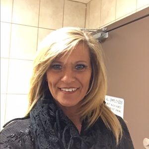 Meet your Posher, Lisa