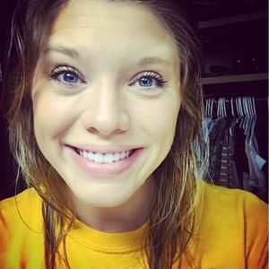 Meet your Posher, Courtney