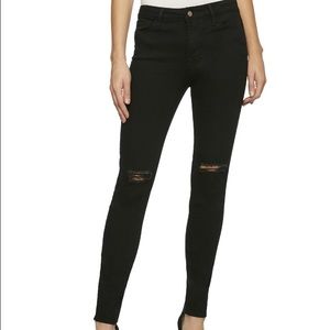 Sanctuary Jeans - NWT Sanctuary Denim Robbie High Skinny distressed Sanctuary Jeans - NWT Sanctuary Denim Robbie High Skinny distressed