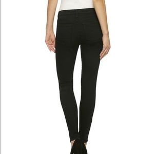Sanctuary Jeans - NWT Sanctuary Denim Robbie High Skinny distressed Sanctuary Jeans - NWT Sanctuary Denim Robbie High Skinny distressed