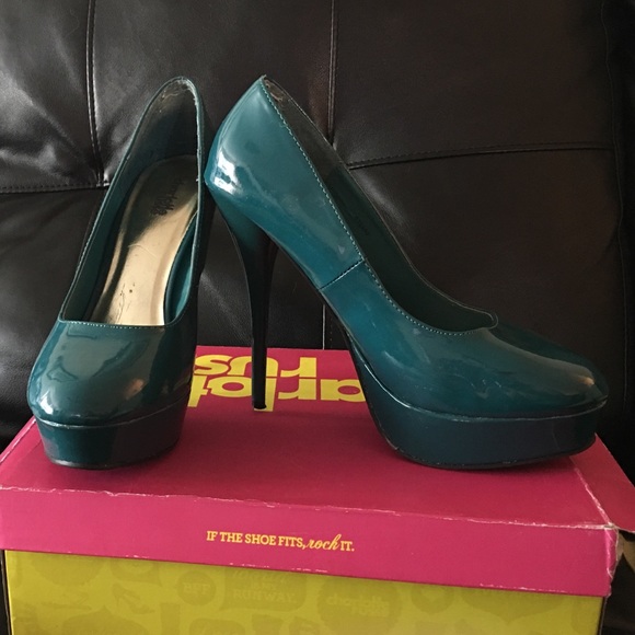 Dark green blue heels - Picture 1 of 2