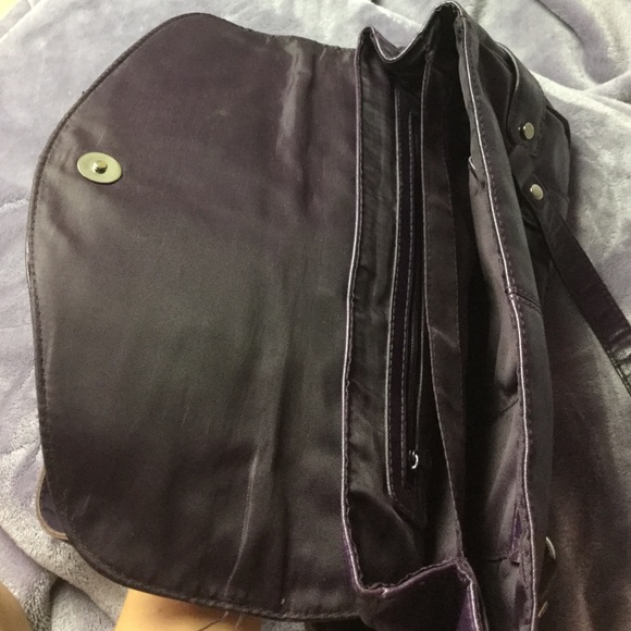 Apt. 9  purple purse 👛 - Picture 2 of 3