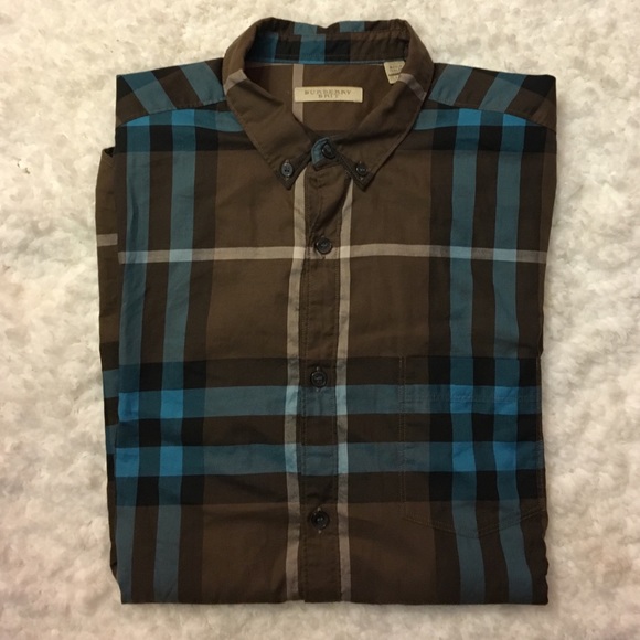 Authentic Burberry long sleeve dress shirt size M.
