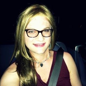 Meet your Posher, Courtney