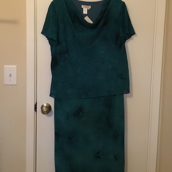 Dark turquoise dress w/ discreet shimmers.