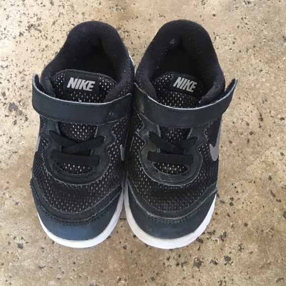 Nike toddler shoes