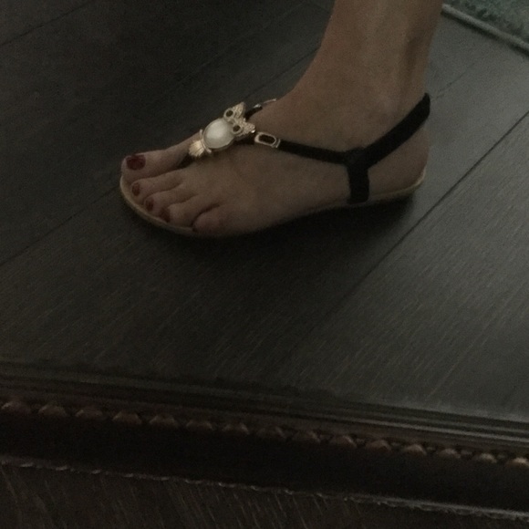 Beautiful Owl Sandals. - Picture 2 of 4