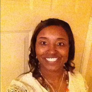 Meet your Posher, Demeka