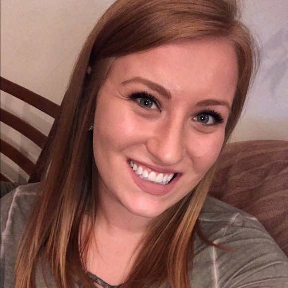 Meet your Posher, Tonya - Picture 1 of 1