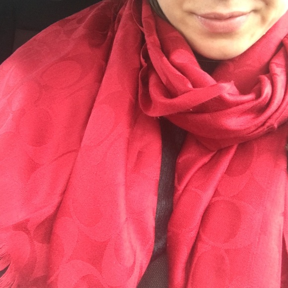 COACH Signature Scarf 🌹 Red 🌹 NWT 🌹