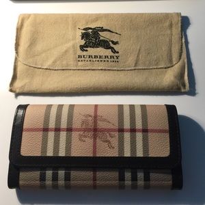 Burberry LS Molly Haymarket Wallet