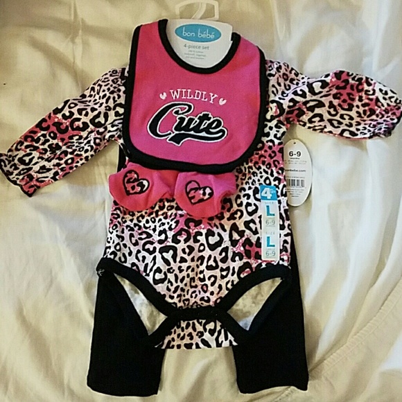 Wildly CUTE 4 piece set for baby girl