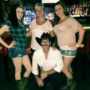 Meet your Posher, Tina