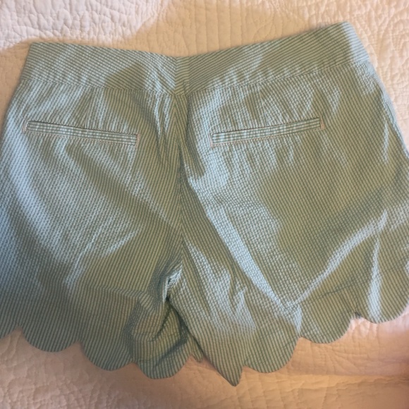 Lilly shorts - Picture 2 of 3