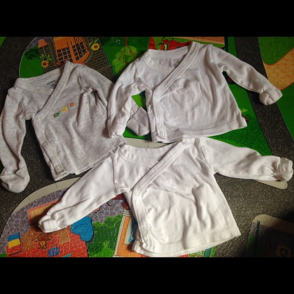 3 CARTERS 🌸baby girl🌸 nb tops