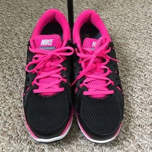 Nike Duel Fusion Run 2. Size 10.