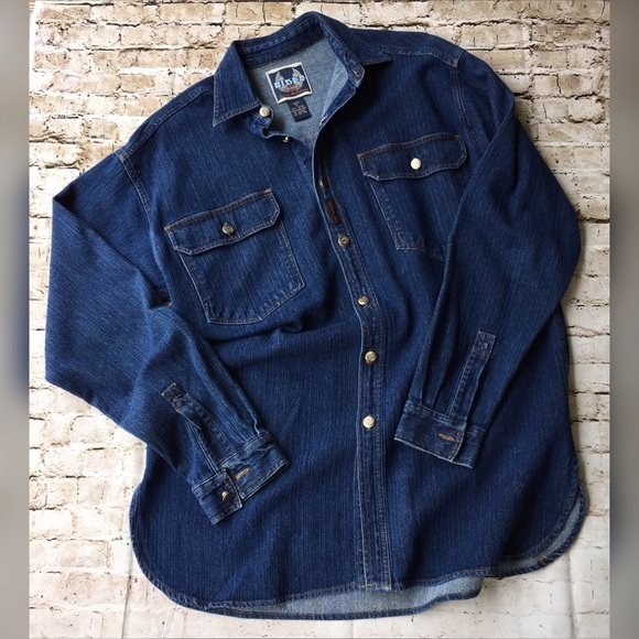 HD Button Up - Picture 2 of 6