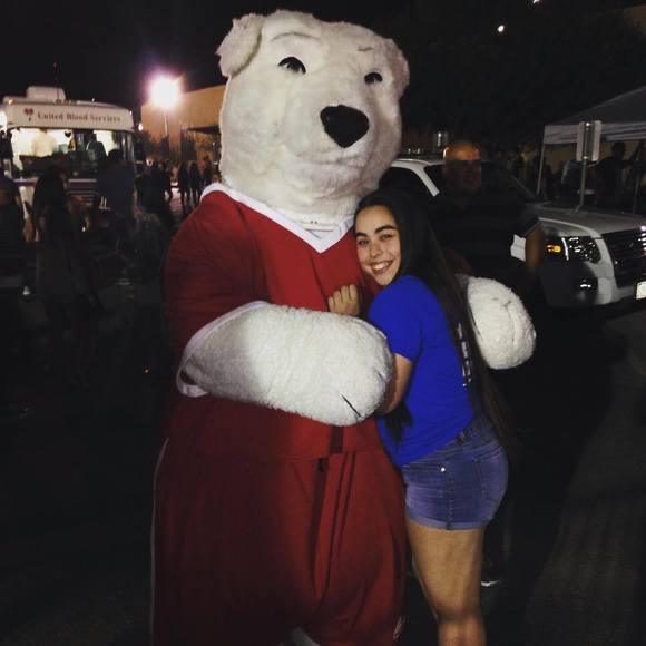 Meet your Posher, Ana